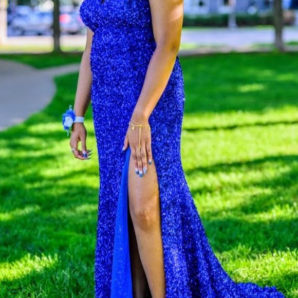 Beautiful shimmery dress - Picture 3 of 3